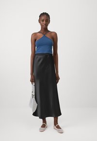 Gina Tricot ELASTIC MIDI SKIRT - Fustă maxi - black