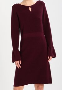 More & More Robe pull - bordeaux