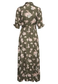 Robe longue vert olive avec manches courtes retroussées. Motif floral en rose et bleu clair. Tissu doux et fluide avec taille ceinturée.