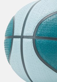 Nike Performance PLAYGROUND DURANT DEFLATED - Pallacanestro - ocean bliss/mineral teal/faded spruce/hot punch