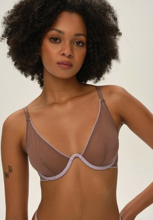 ESOTIQ - Biustonosz z trójkątną miseczką