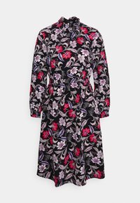 Květinové šaty s černým pozadím, zdobené červenými a fialovými květy. Dlouhé rukávy, volánkový výstřih a detaily na pase.