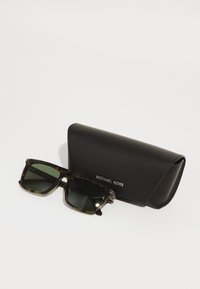 Michael Kors EDGEWATER - Päikeseprillid - olive