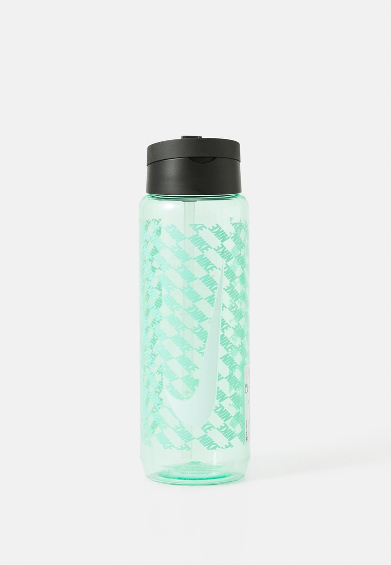 Transparante groene Nike waterfles met zwart flip-top deksel en herhalend Nike-logo patroon op het lichaam.