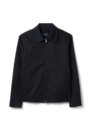 Giacca nera con zip, colletto, maniche lunghe, due tasche laterali e cerniera visibile al centro davanti.