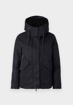 Czarna, wodoodporna kurtka z wysokim kołnierzem, sznurkami, dwoma przednimi kieszeniami i pluszowym wnętrzem. Gładka zewnętrzna tekstura.