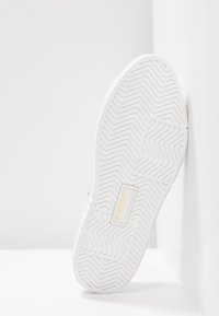 adidas Originals Sneakers - white