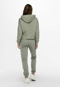 ONLY Felpa con cappuccio - dark green