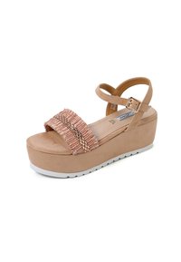 Sandalo con piattaforma beige, dotato di una fascia intrecciata texture, fibbia regolabile alla caviglia e suola in gomma bianca. Materiale morbido simile alla pelle scamosciata.