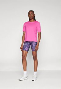 ONLY Play ONPCOCO LIFE LOOSE TRAIN TEE - T-Shirt basic - raspberry rose