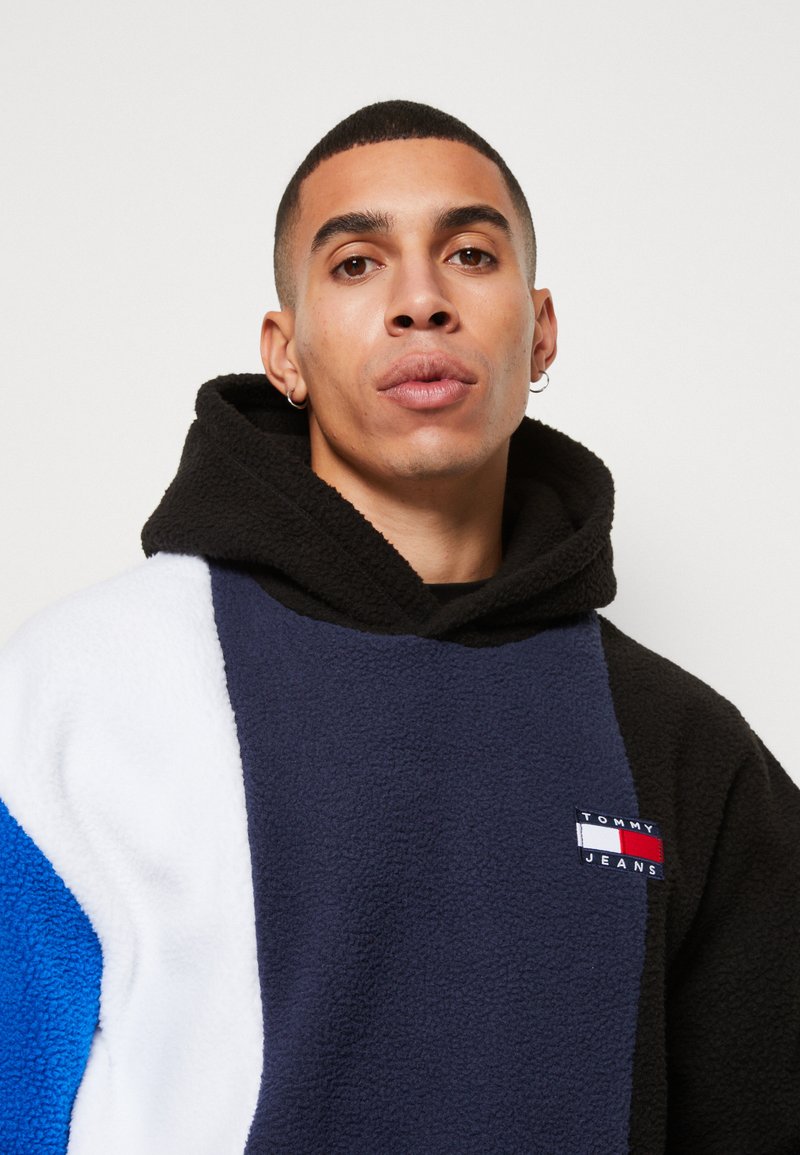 Tommy Jeans POLAR BLOCK HOODIE - Sweat à capuche - black/noir - ZALANDO.FR