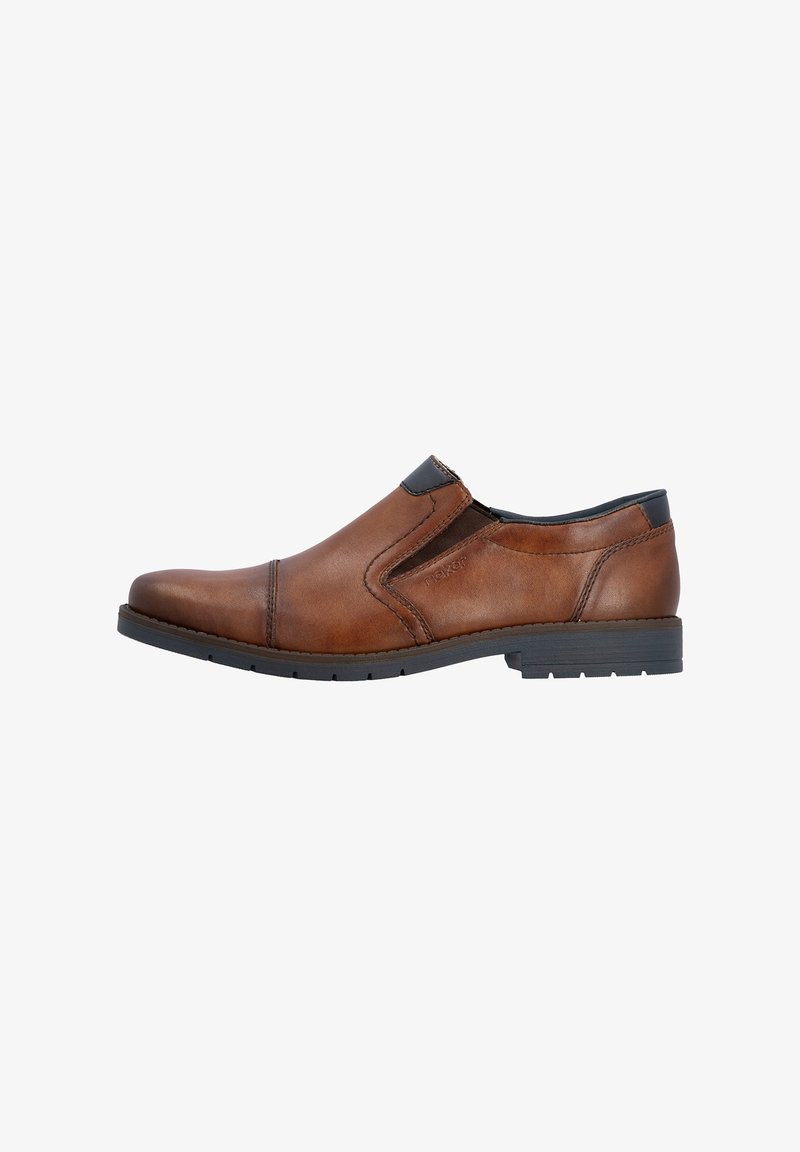 Chaussure habillée marron en cuir à enfiler avec des panneaux latéraux élastiques noirs et une semelle en caoutchouc foncé, talon bas et détails de couture.
