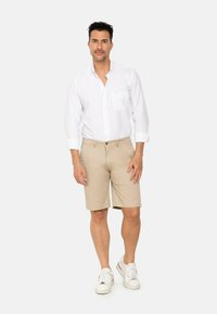 EMBLEMS BERMUDA - Shorts - beige