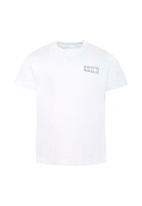 Witte katoenen t-shirt met korte mouwen, voorzien van een zwart geometrisch rasterpatroon op de linkerborst. Gladde textuur, standaard ronde halsontwerp.