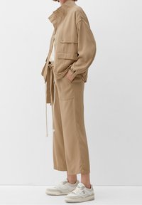 s.Oliver Let jakke / Sommerjakker - beige