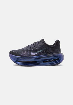 Nike Performance, VOMERO PREMIUM CM - Обувки за бягане по асфалт - gridiron/multicolor/black