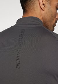 Endless EPIC  - T-shirt à manches longues - titanium