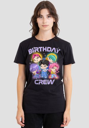 KPOP DEMON HUNTERS SAJA BOYS BIRTHDAY CREW GROUP - Print T-shirt - black