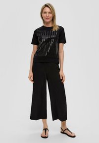 s.Oliver BLACK LABEL - T-shirt z nadrukiem