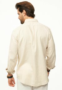 One Redox LANGARM - Hemd - beige