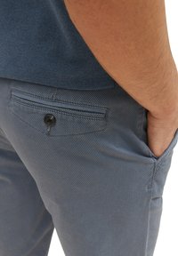 TOM TAILOR Shorts - blueish grey diamond structure