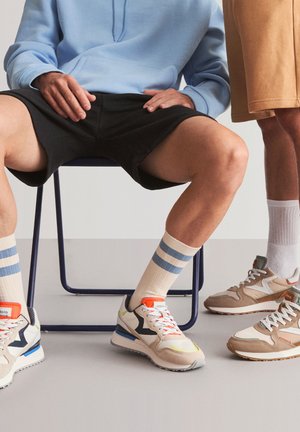 V 1985 LEGGERA CASUAL Sneaker low beige Zalando.de