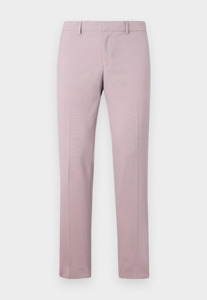 Pantaloni su misura rosa chiaro con una texture liscia, gambe dritte, passanti per la cintura e parte frontale piatta. Nessun motivo o dettaglio hardware visibile.