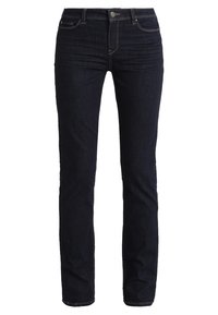 Vaqueros de mezclilla azul oscuro con corte ajustado, que presentan un diseño clásico de cinco bolsillos, costuras sutiles y un cierre de botón en la cintura.