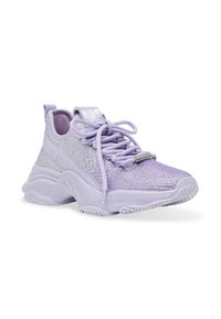Zapatillas deportivas moradas con un upper de punto texturizado, acentos reflectantes, una suela gruesa con dibujo y un diseño de cordones para un ajuste seguro.
