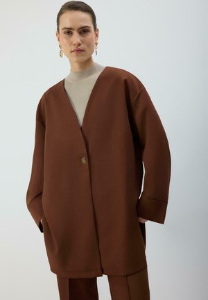DOUBLE FOLD SLEEVE  - Halflange jas - brown