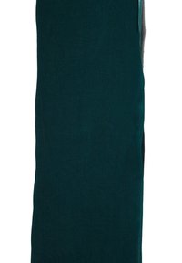 Bufanda de punto en azul verdoso oscuro, con una textura acanalada y bordes grises contrastantes. Forma larga y rectangular adecuada para envolver o superponer.