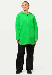 Ulla Popken TEDDY HOODED NECK - Felpa in pile - green