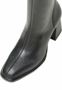 NEWD. STIEFEL - Stivali con i tacchi - black