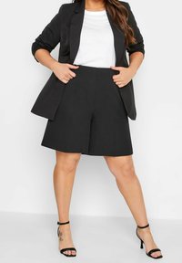Yours Clothing Shorts - black