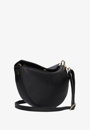 Schwarze Lederhandtasche mit runder Form, strukturiertem Oberflächenfinish, Beschlägen in Goldton und einem abnehmbaren Schultergurt.