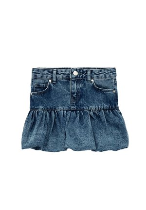 Denim minirok met knoopsluiting, riemlussen, voorzakken en een geplooide volantzoom.