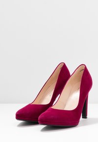 Peter Kaiser Zapatos altos - purple