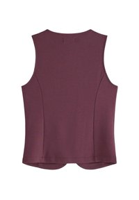 Mouwloze, pruimenkleurige dames-top met een ronde halslijn, getailleerde silhouet en ronde zoom, gezien van achteren.