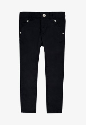 Pantalons en coton noir à coupe ajustée, dotés de poches, d'une fermeture à bouton et de détails de couture subtils. Texture lisse, sans motifs visibles.