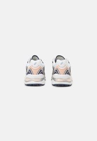 ASICS SportStyle GEL PRELEUS - Sapatilhas - white/pure silver