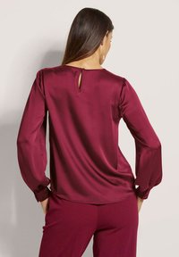 MADELEINE Blouse - ruby red