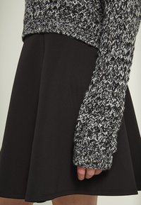 Vero Moda Strickpullover - black