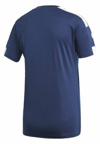 Tmavě modré sportovní tričko s krátkými rukávy a bílými bočními akcenty, hladkou texturou, kulatým výstřihem a volným střihem.