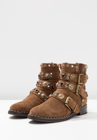 Alma en Pena Botines camperos - camel