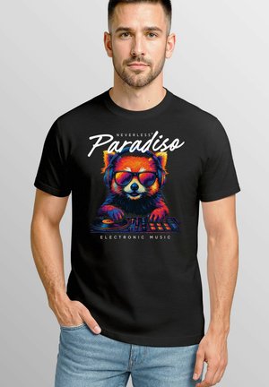 Black t-shirt featuring a colorful, graphic print of a bear DJ with sunglasses and headphones, text "Neverless Paradiso Electronic Music."