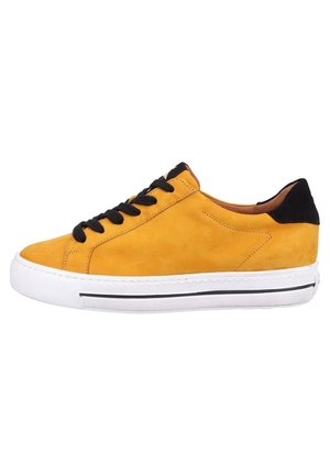 Sneakers - yellow