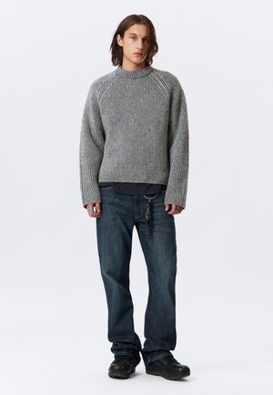 Classificação 2: Weekday - RAGLAN WOOLBLEND - Camisola