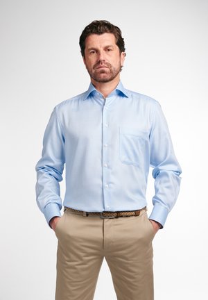 COMFORT FIT - Chemise classique - hellblau