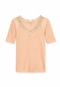 Pfirsichfarbene Kurzarm-T-Shirt mit V-Ausschnitt und aufwändigen Spitzenverzierungen entlang des Ausschnitts. Weiches, leichtes Material.