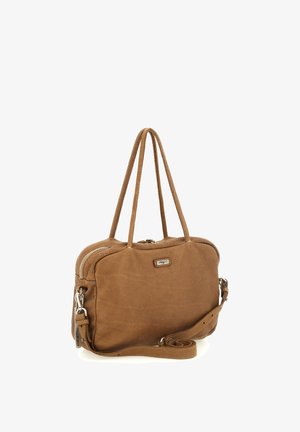 Borsa a mano in pelle marrone con due manici e una tracolla regolabile. Presenta una chiusura con cerniera e una superficie strutturata con un piccolo logo.